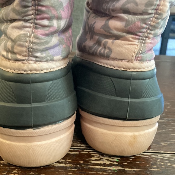Sorel waterproof Cub boots size 7 - Picture 10 of 11